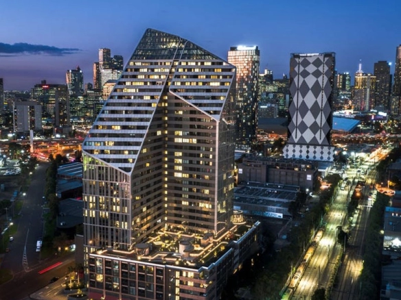 R Iconic Normanby Apartment